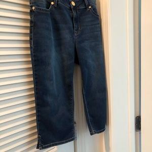 Seven7 Mid-Rise Denim Skimmer. Size 10.